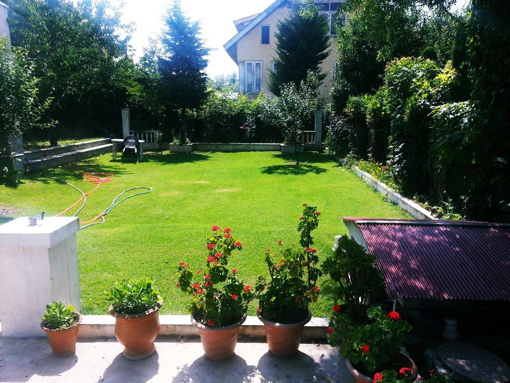 Jeelani Guest House Srīnagar Dış mekan fotoğraf
