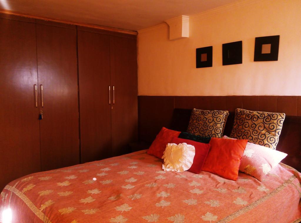 Jeelani Guest House Srīnagar Dış mekan fotoğraf