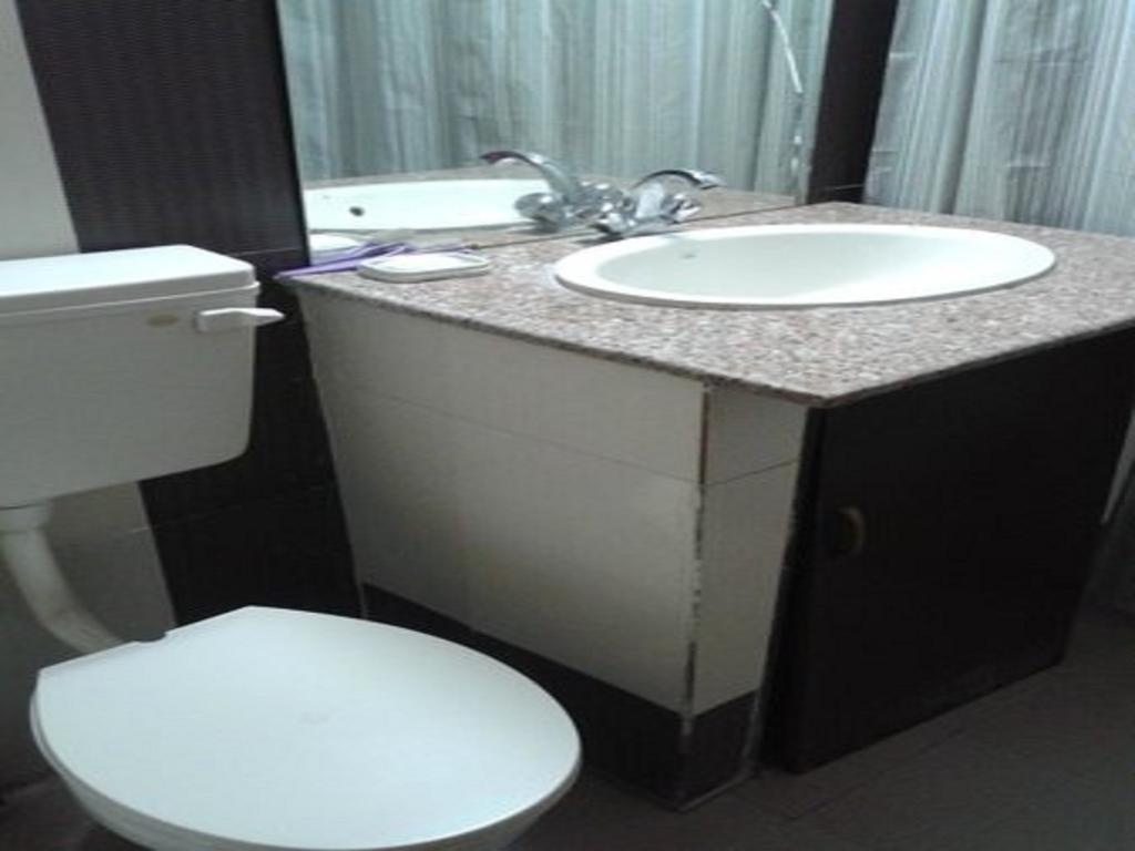 Jeelani Guest House Srīnagar Oda fotoğraf